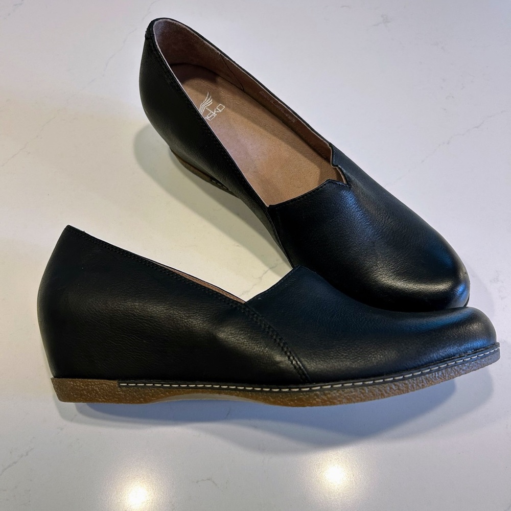 Dansko Liliana black leather wedge
